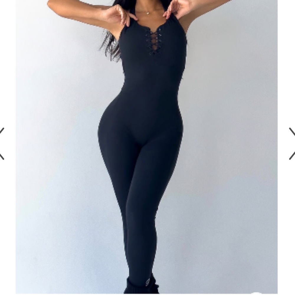 Black Bombshell Lace-Up Bodysuit - Picture 3 of 8